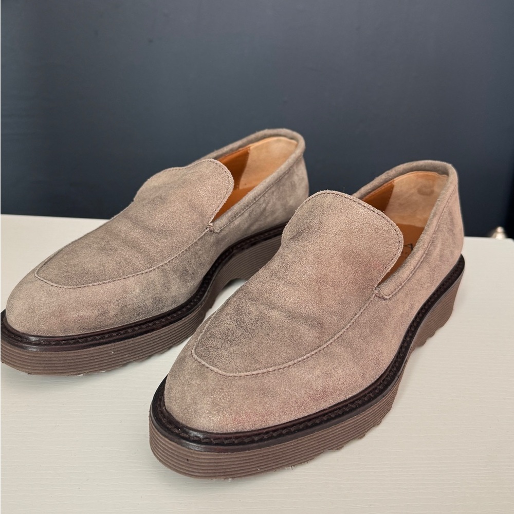 Aquatalia Women’s brown taupe Suede Loafers slip on- like new. US6 made in Italy